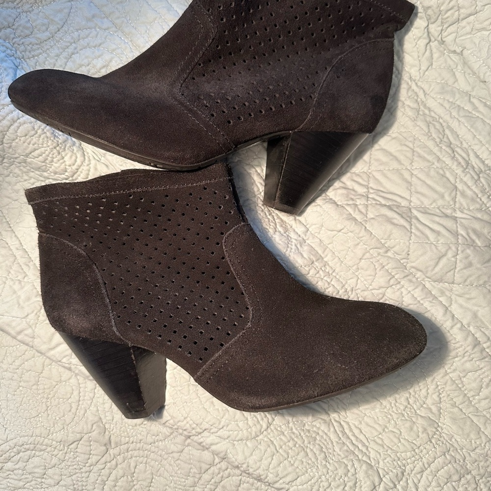 Jessica Simpson Black Suede Perforated Ankle Booties | Size 6.5 | Stacked Heel